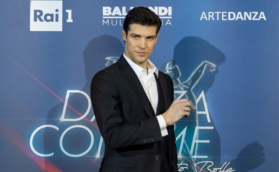 Roberto Bolle opens 2020 of Rai1 with Danza Con Me - 4.3m/21.77%